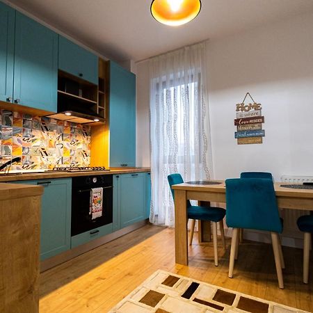 Lighthouse Central Apt With Unique Views Of The Fortress, Free Parking, 5 Min By Car From The Old Town Leilighet Braşov Eksteriør bilde