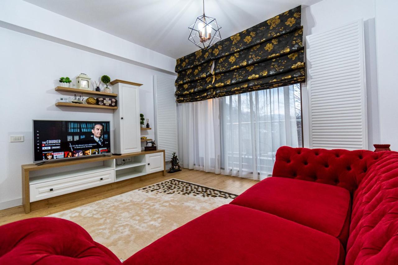 Lighthouse Central Apt With Unique Views Of The Fortress, Free Parking, 5 Min By Car From The Old Town Leilighet Braşov Eksteriør bilde