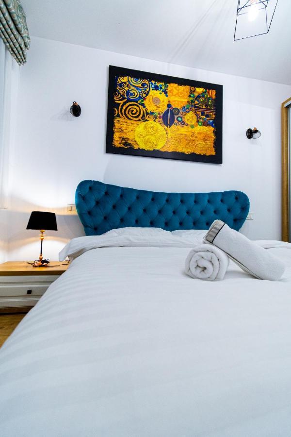 Lighthouse Central Apt With Unique Views Of The Fortress, Free Parking, 5 Min By Car From The Old Town Leilighet Braşov Eksteriør bilde