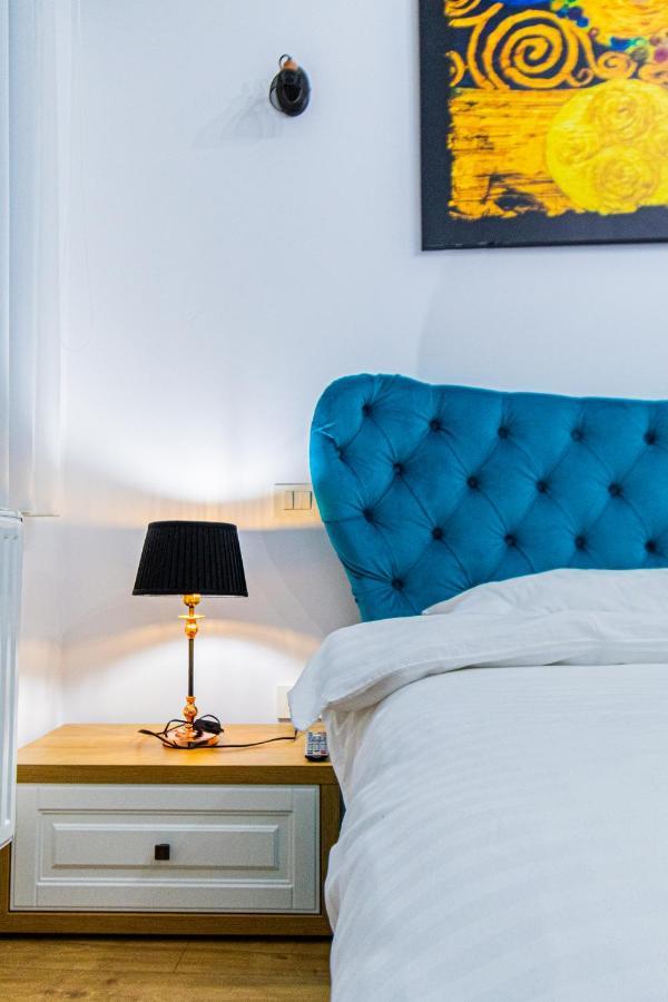 Lighthouse Central Apt With Unique Views Of The Fortress, Free Parking, 5 Min By Car From The Old Town Leilighet Braşov Eksteriør bilde